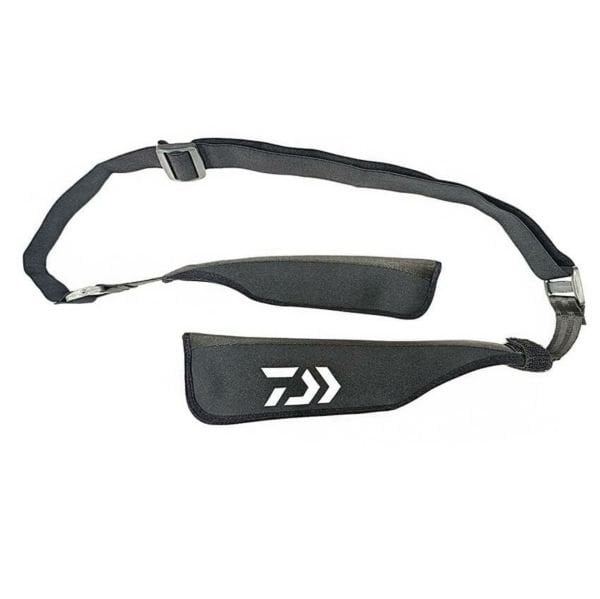 Daiwa Baskılı Neopren Ayarlanabilir Lastikli Kamış Koruma Kılıfı